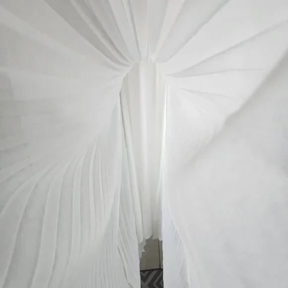 NEW White floor length pleated long sleeve cutout gown Size 8 - Picture 16 of 16